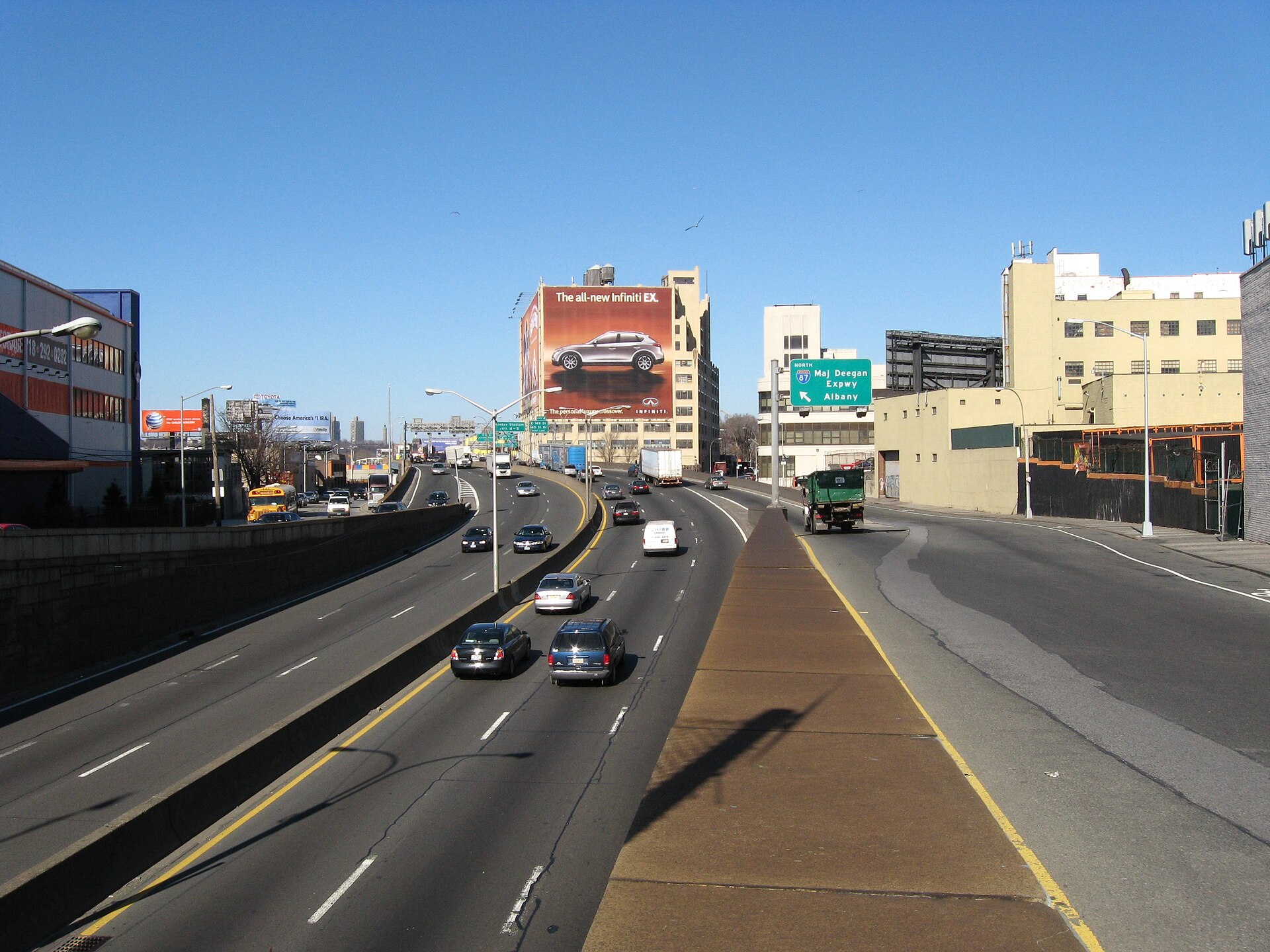 Looking north along the Major Deegan from the East 138th Street overpass.